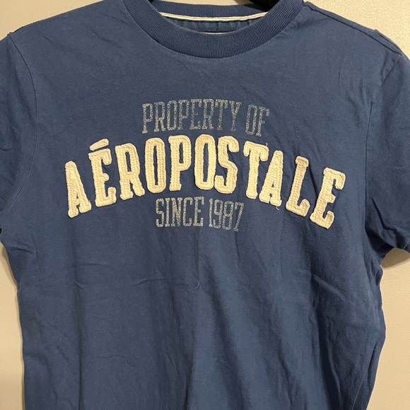 ⚡️aeropostale t shirt - Picture 2 of 3